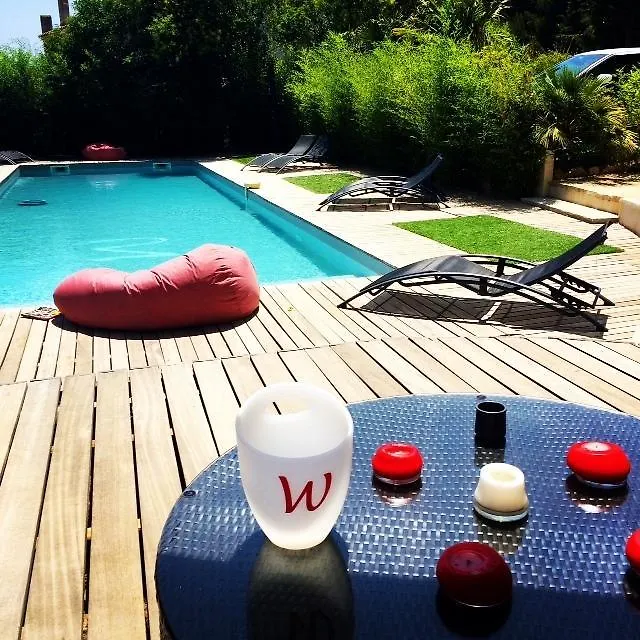 Villa W Cassis 0*,  France