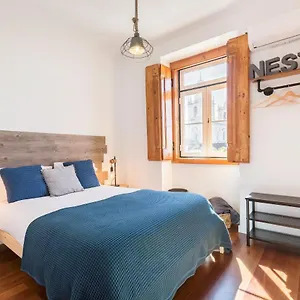 stunning-and-spacious-lofts-just-by-graa-and-alfama.hotels-lisbon-portugal.com/
